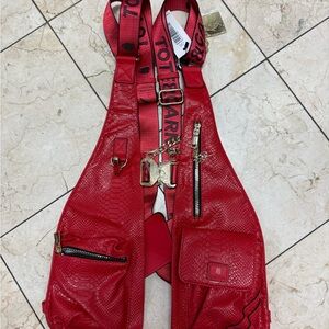 TotenCarry Unisex Red Snakeskin Print Leather Strap Sling   Bag